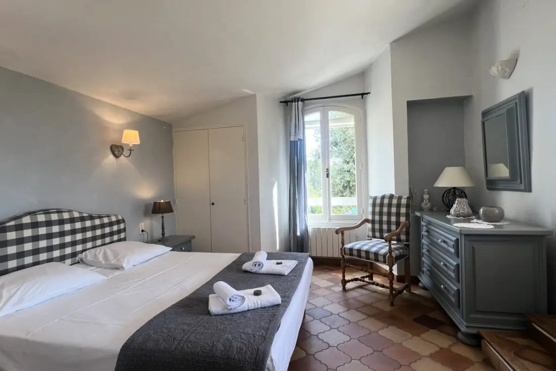 Villa Maya : Grande Villa Et Piscine Incroyable Au Pied Du Luberon