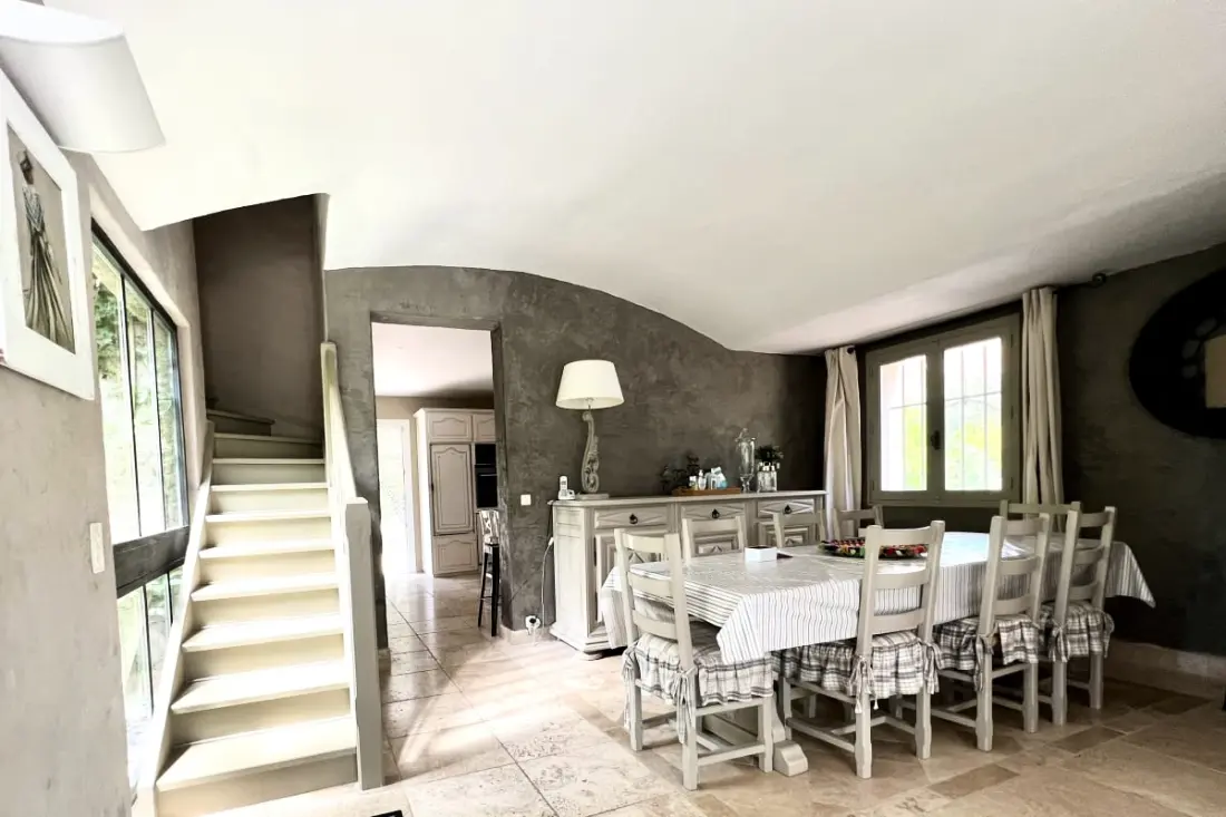 Villa Maya : Grande Villa Et Piscine Incroyable Au Pied Du Luberon