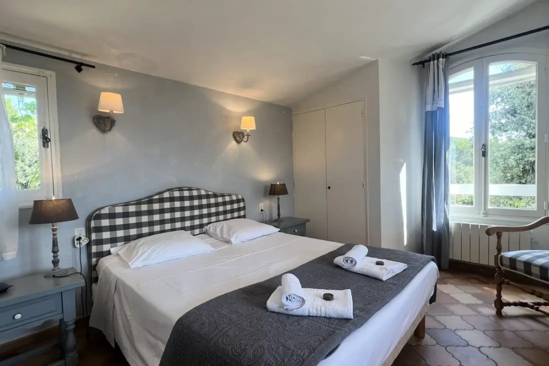 Villa Maya : Grande Villa Et Piscine Incroyable Au Pied Du Luberon