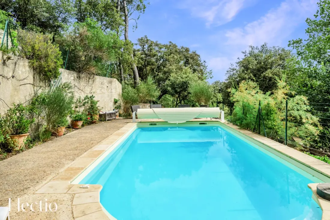 Mas Du Rocher | Piscine, Pétanque &amp; Cheminée