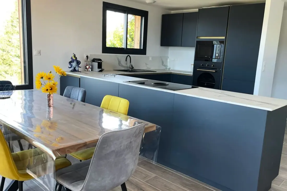 Maison Spacieuse Avec Vue Imprenable, Puy-sanières