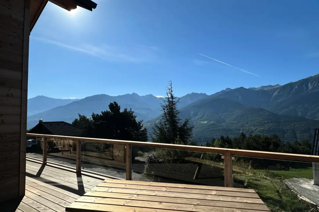 Maison Spacieuse Avec Vue Imprenable, Puy-sanières