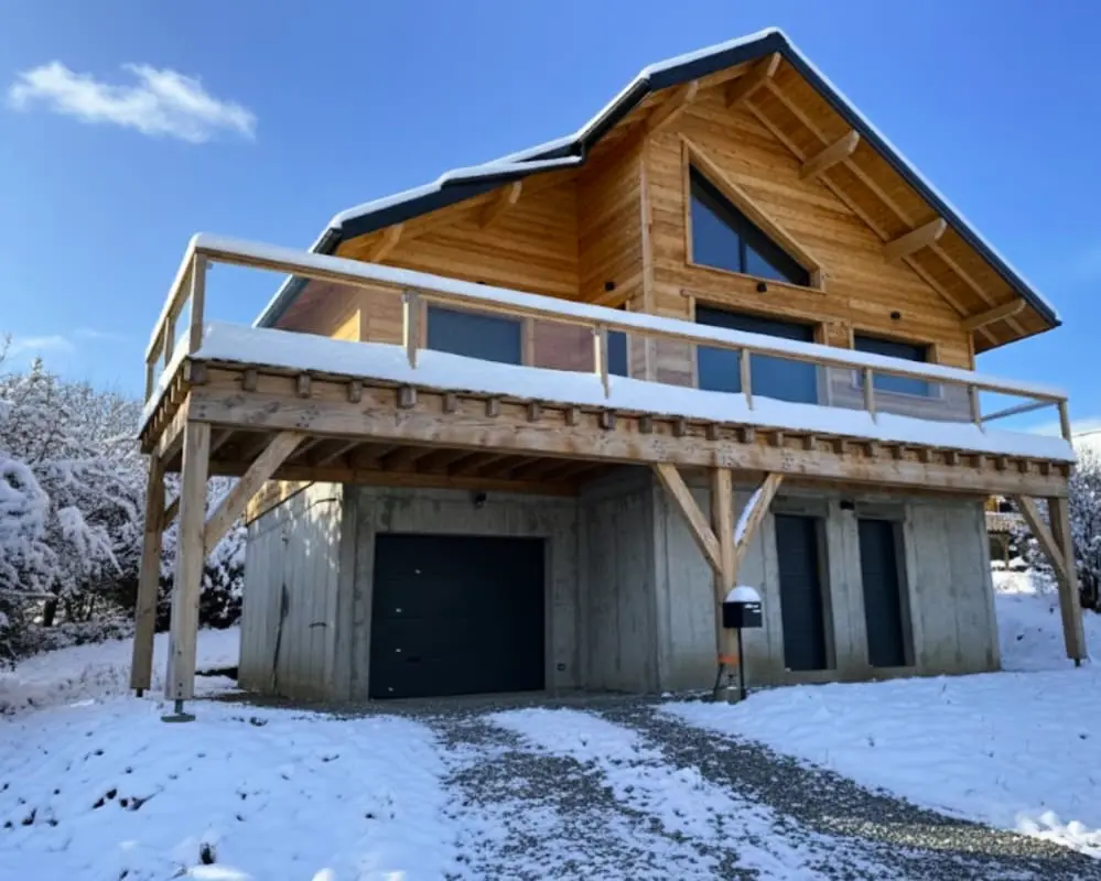 Maison Spacieuse Avec Vue Imprenable, Puy-sanières