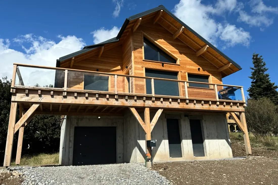 Maison Spacieuse Avec Vue Imprenable, Puy-sanières