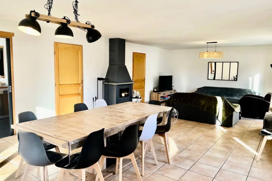 Jolie Maison Avec Jardin Et Vue