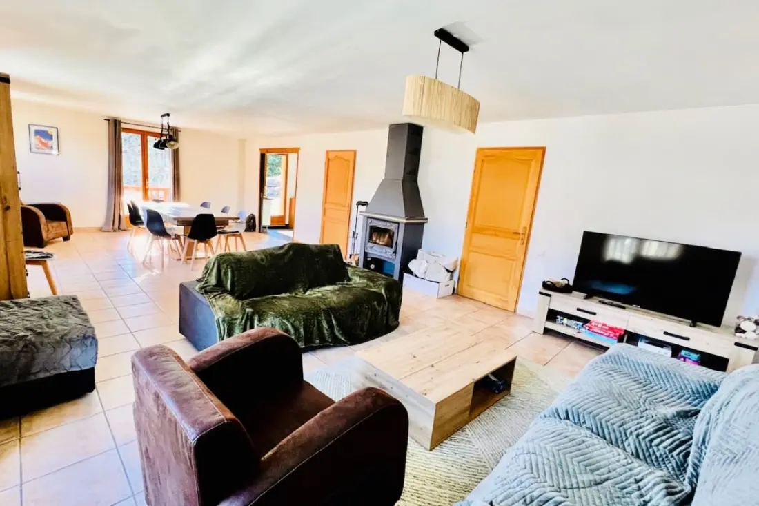 Jolie Maison Avec Jardin Et Vue