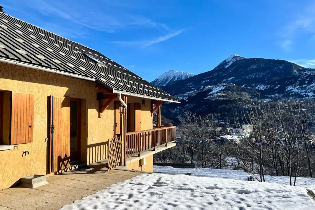 Jolie Maison Avec Jardin Et Vue