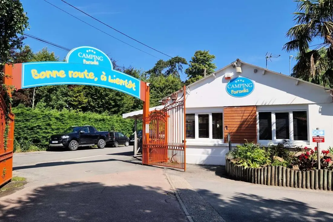 Camping Paradis Les Roses 4 étoiles★★★★
