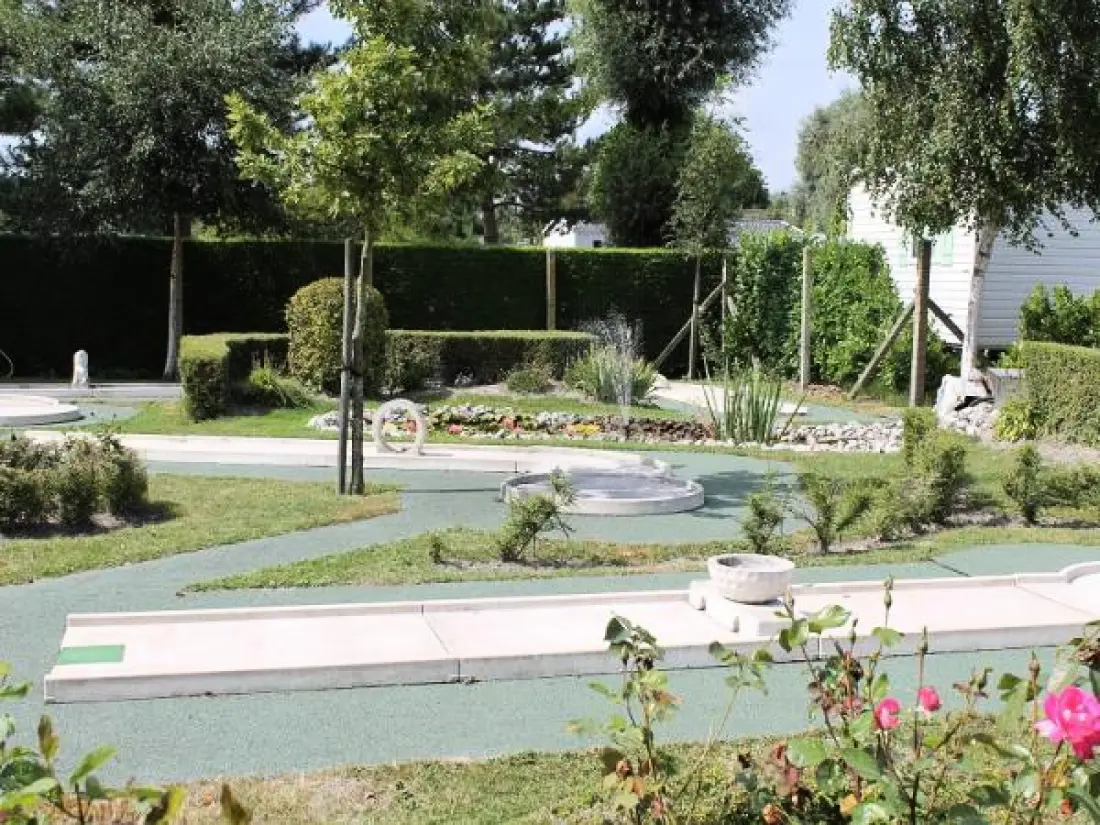 Camping Paradis Les Roses 4 étoiles★★★★