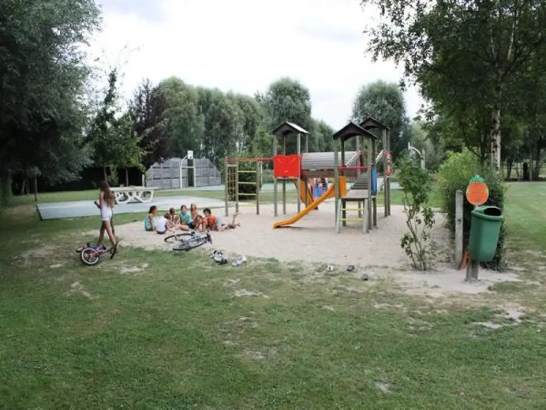 Camping Paradis Les Roses 4 étoiles★★★★