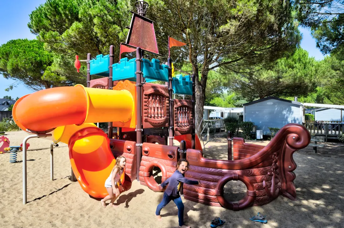 Flower Camping Le Bois d'Amour 4 étoiles★★★★