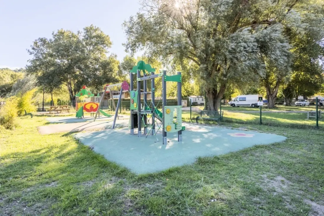 Alpha Camping Holding - Camping les Prés du Verdon 3 étoiles★★★