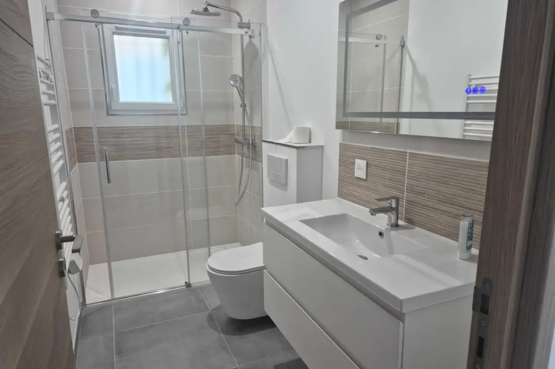 Appartement Familial Avec Terrasse Près De La Mer