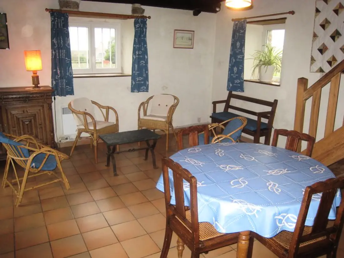 Maison de Vacances Reville 16