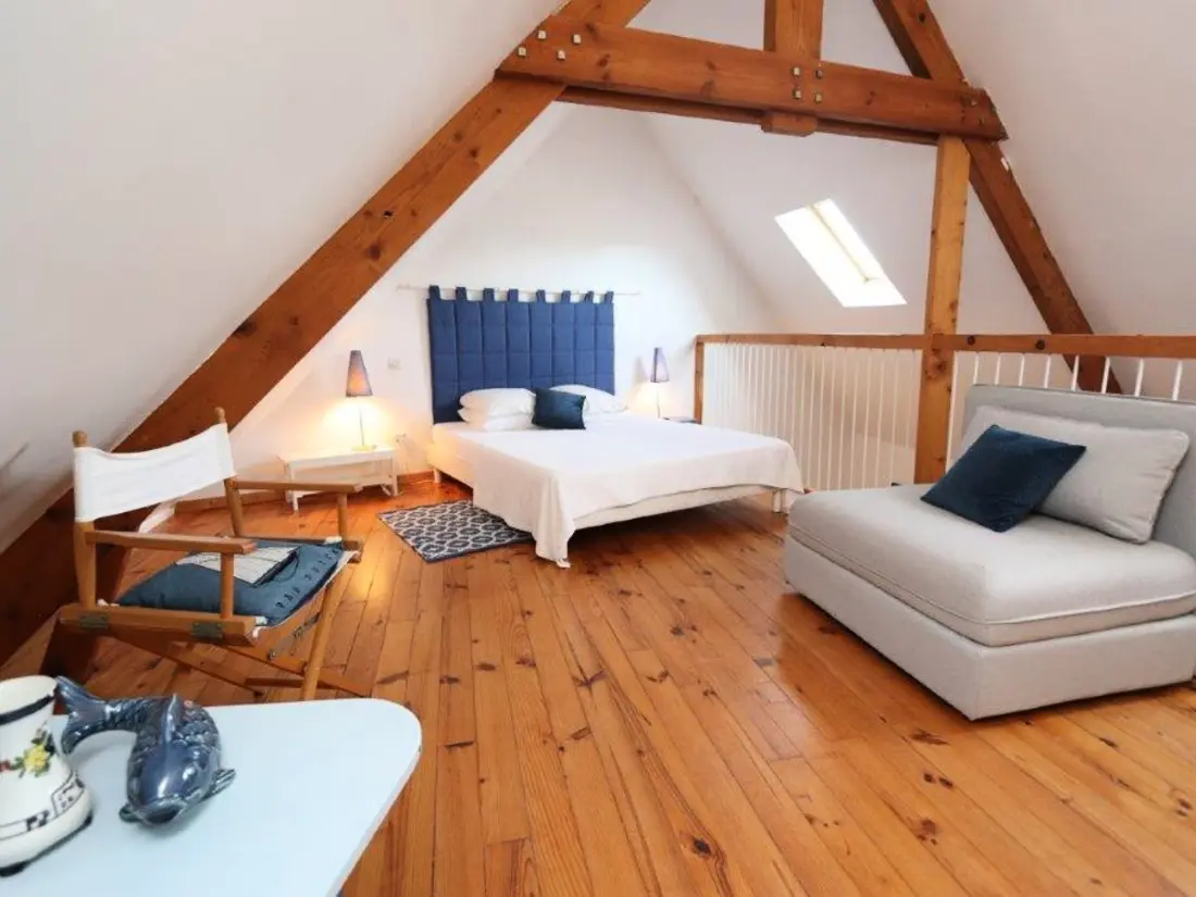 Maison de Vacances Reville 18