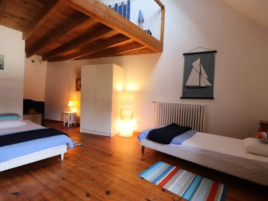 Maison de Vacances Reville 18