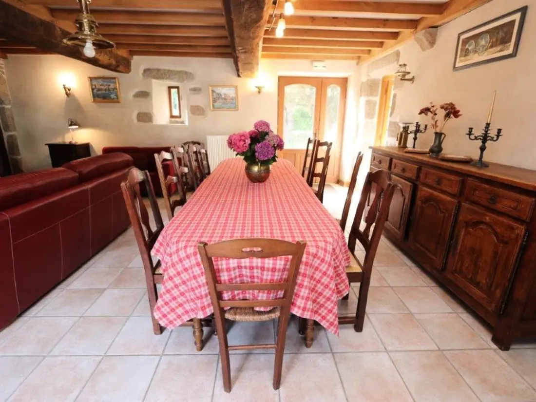Maison de Vacances Reville 18
