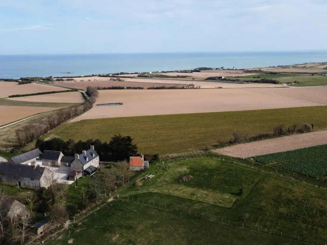 Maison de Vacances Reville 18