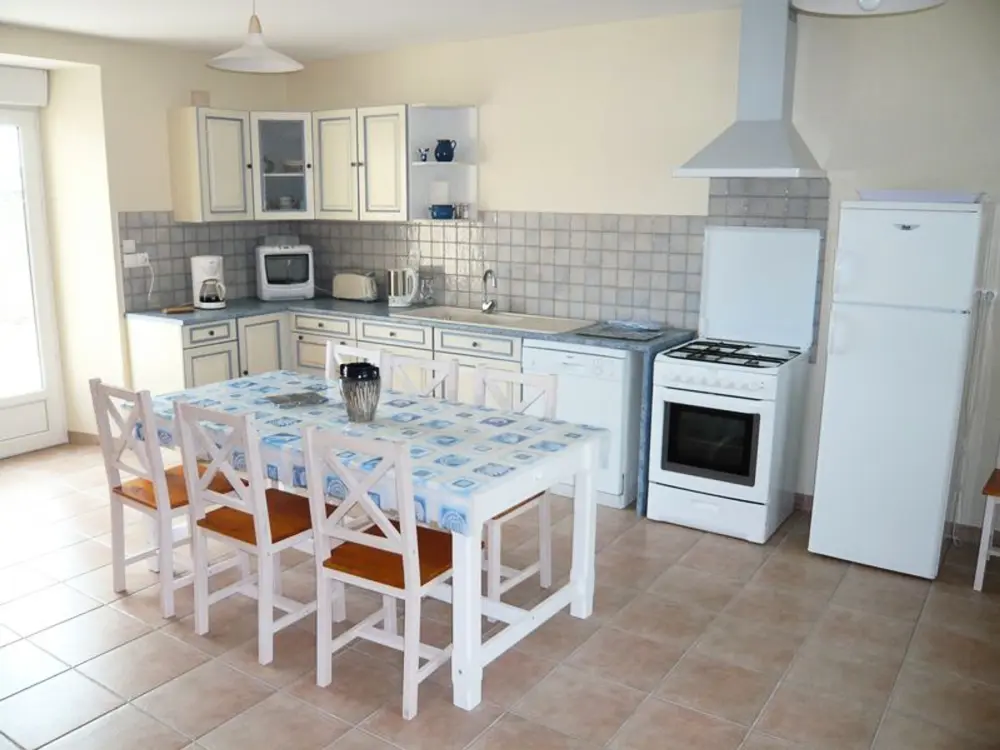 Maison de Vacances Reville 3