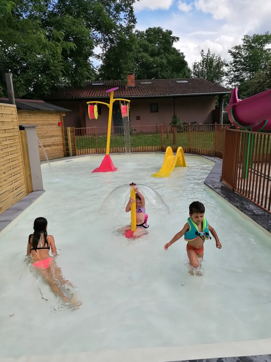 Flower Camping LES MIJEANNES 4 étoiles★★★★
