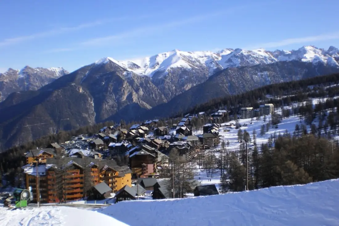 Deux Chalets Communicants Sur Les Pistes – 10 Pers – Risoul 1850