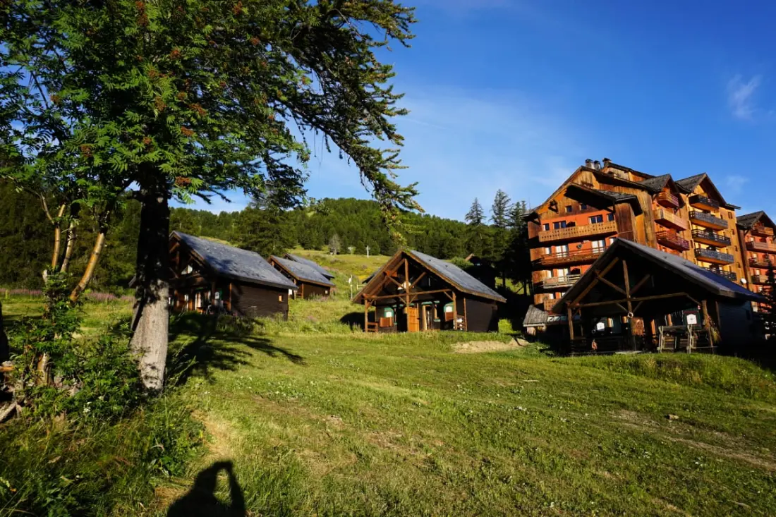 Deux Chalets Communicants Sur Les Pistes – 10 Pers – Risoul 1850