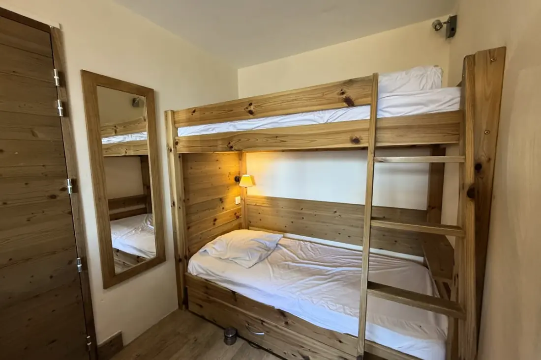 Résidence Risoul • T2 5 Pers • Piscine Et Sauna • Skis Aux Pieds