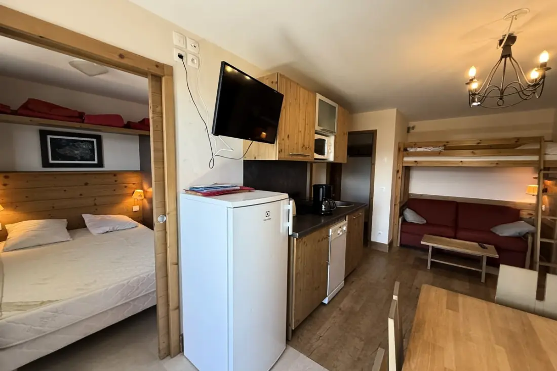 Résidence Risoul • T2 5 Pers • Piscine Et Sauna • Skis Aux Pieds