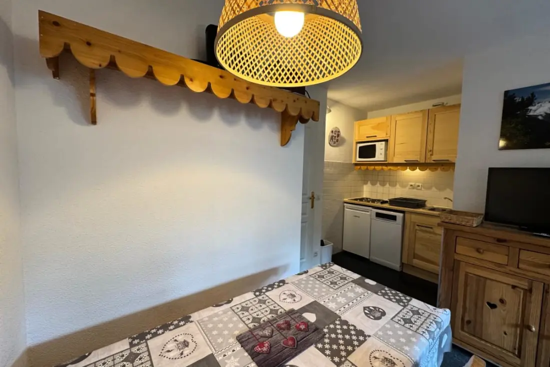 Résidence Risoul • T2 6 Pers • Piscine Et Sauna • Proche Pistes