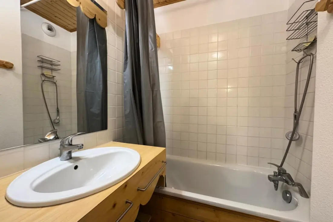 Résidence Risoul • T2 6 Pers • Piscine Et Sauna • Proche Pistes