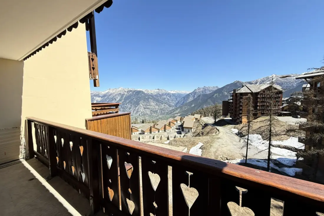 Résidence Risoul • T2 6 Pers • Piscine Et Sauna • Skis Aux Pieds