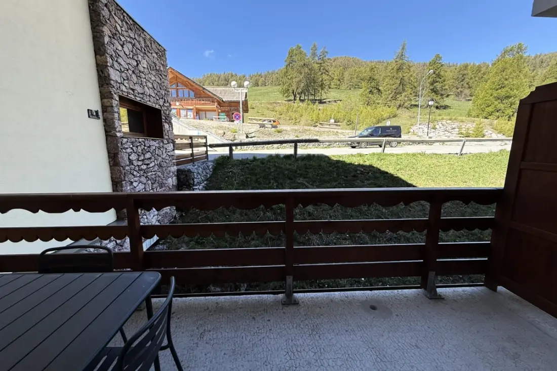 Résidence Risoul • T2 6 Pers • Piscine Et Sauna • Skis Aux Pieds
