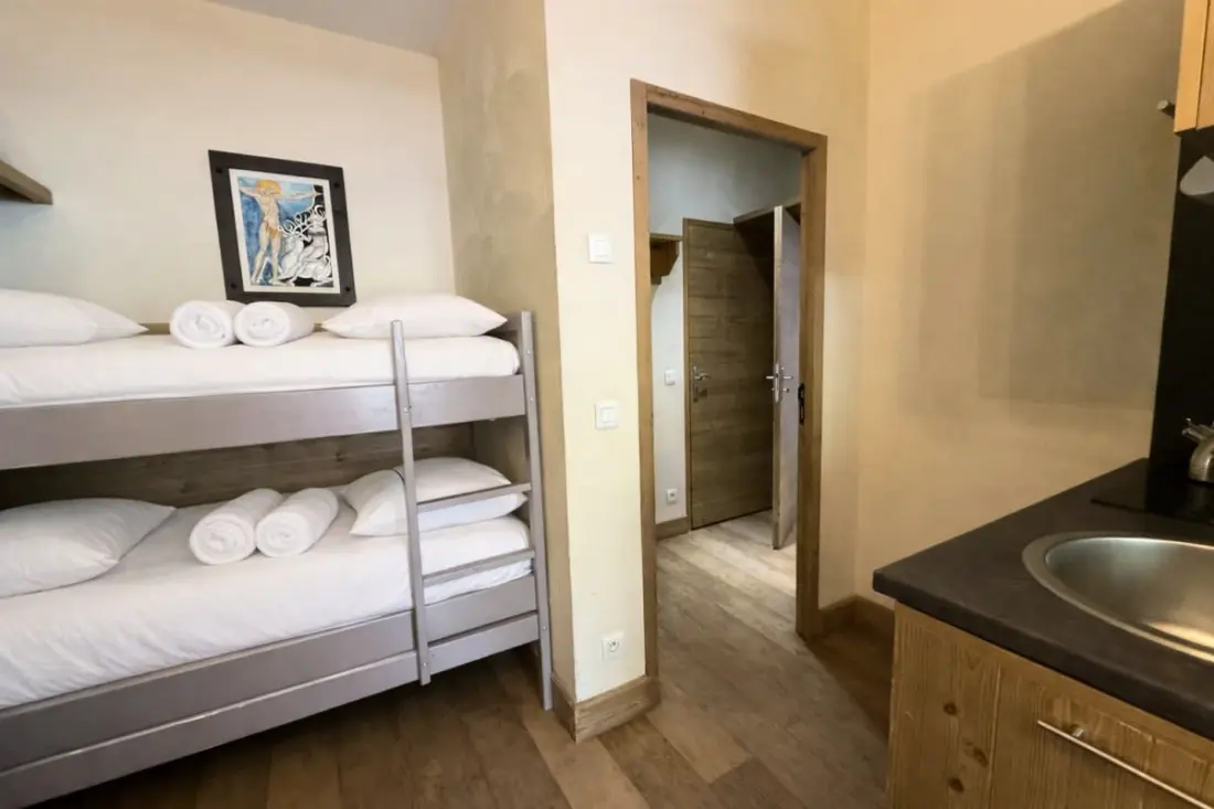 Résidence Risoul • T2 6 Pers • Piscine Et Sauna • Skis Aux Pieds