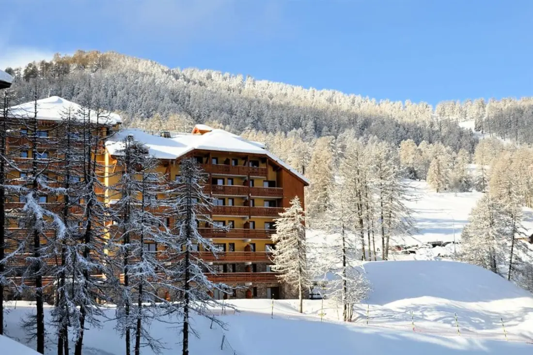 Résidence Risoul • T2 6 Pers • Piscine Et Sauna • Skis Aux Pieds