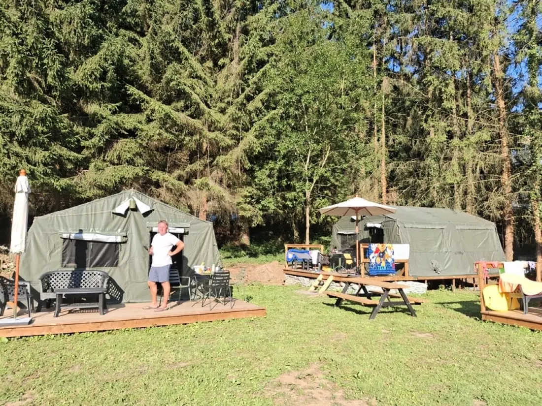 1-ouder camping Au Bord de l'Ourthe 2 étoiles★★