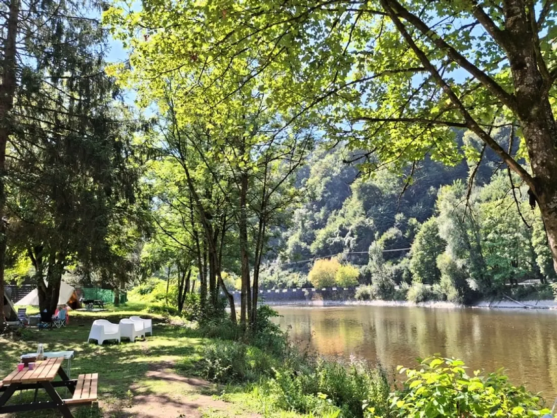 1-ouder camping Au Bord de l'Ourthe 2 étoiles★★
