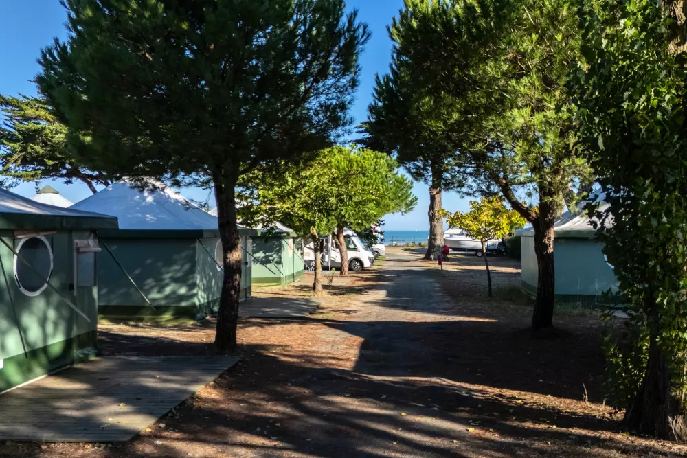 Flower Camping  Village Platin-Redoute 3 étoiles★★★