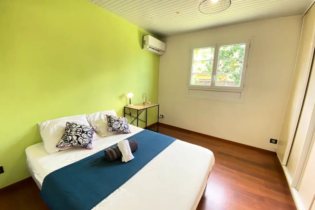 972d3 - Villa De 240m2 - Piscine - 5 Chambres