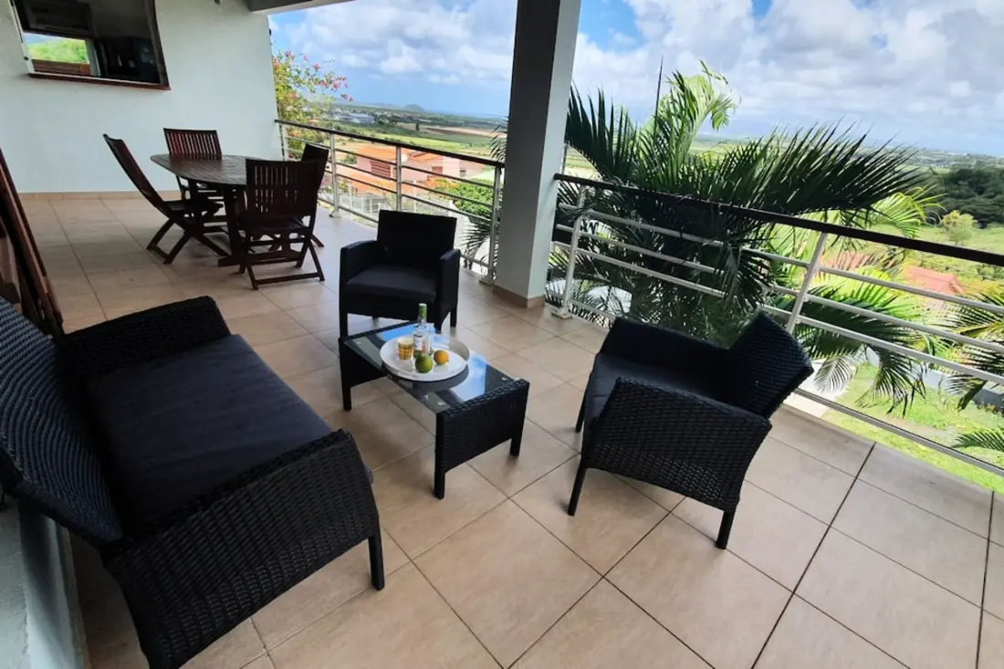 972d3 - Villa De 240m2 - Piscine - 5 Chambres