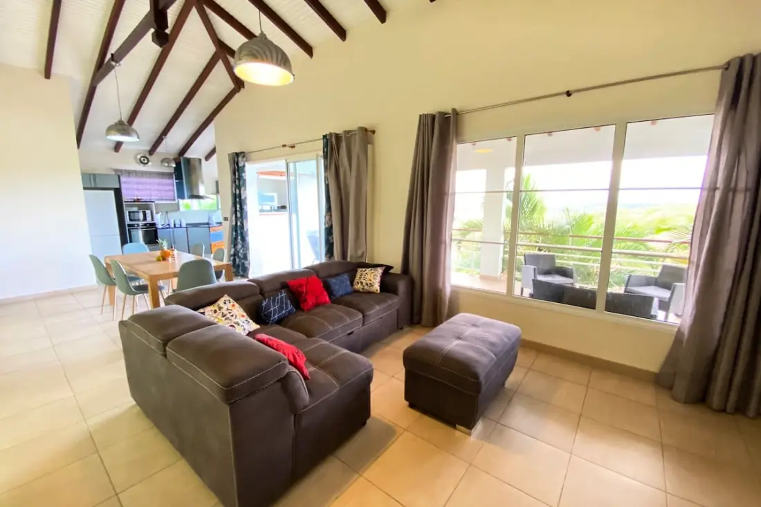 972d3 - Villa De 240m2 - Piscine - 5 Chambres