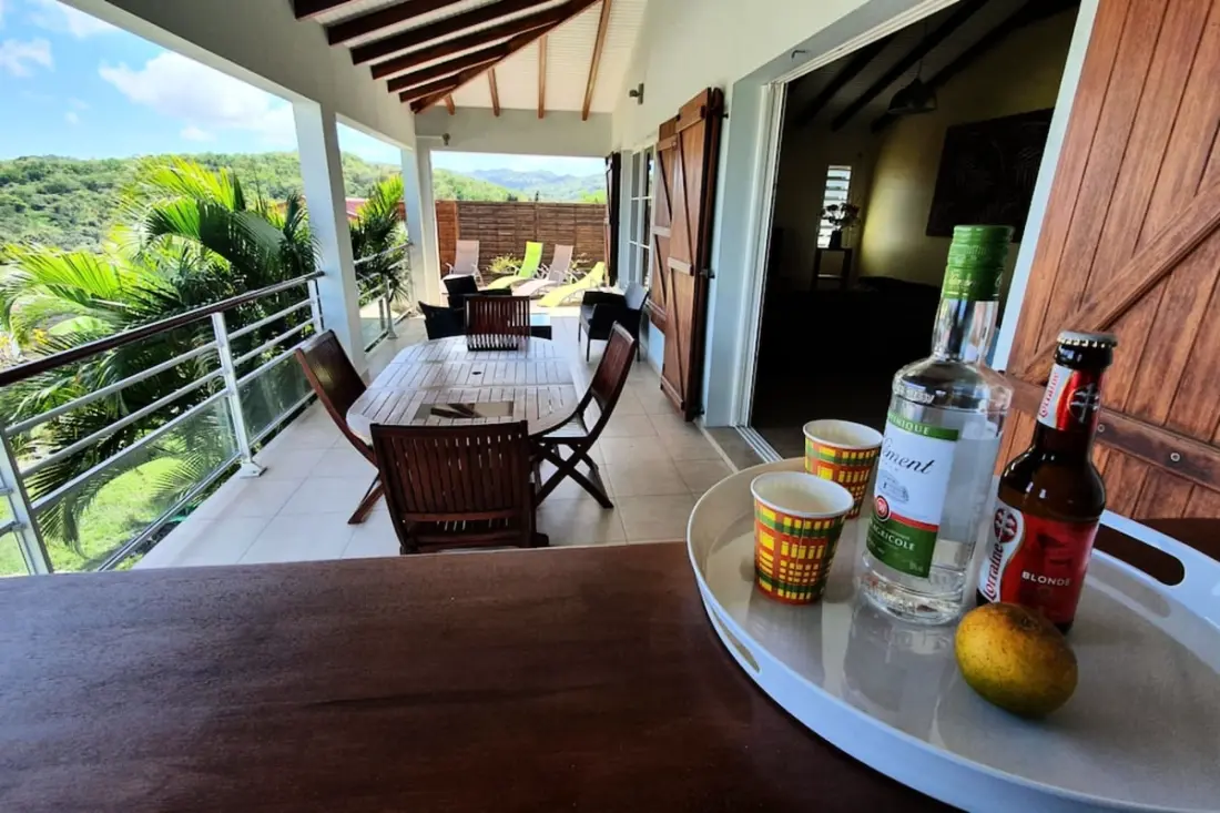 972d3 - Villa De 240m2 - Piscine - 5 Chambres