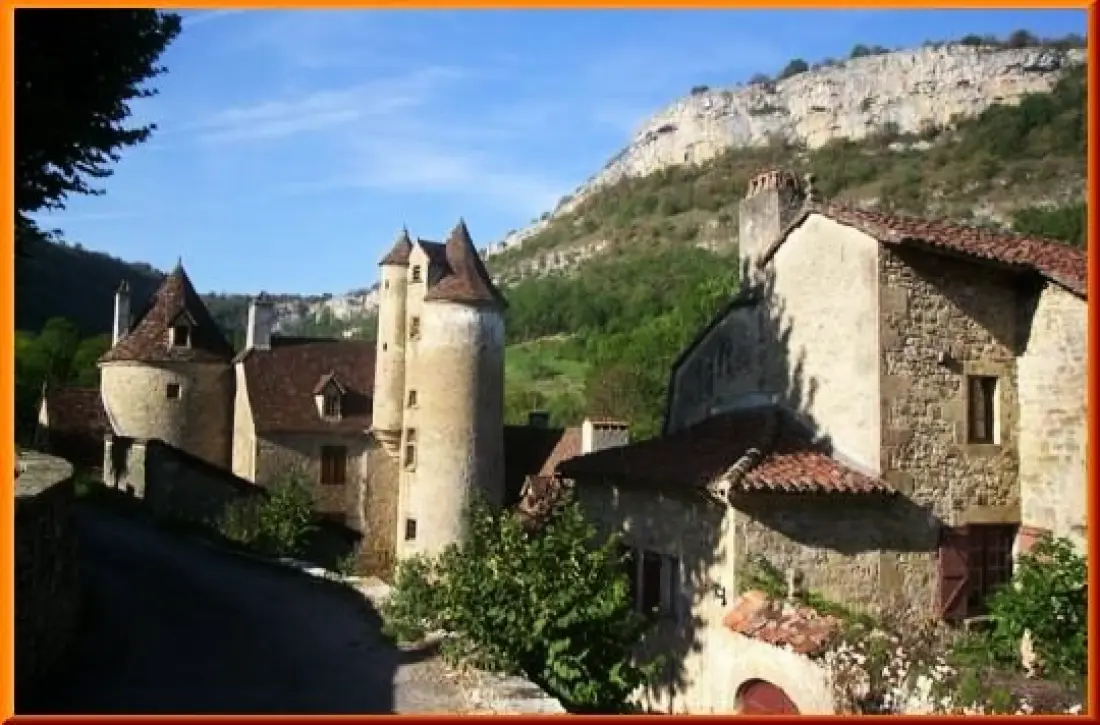 Camping LE ROC 3 étoiles★★★