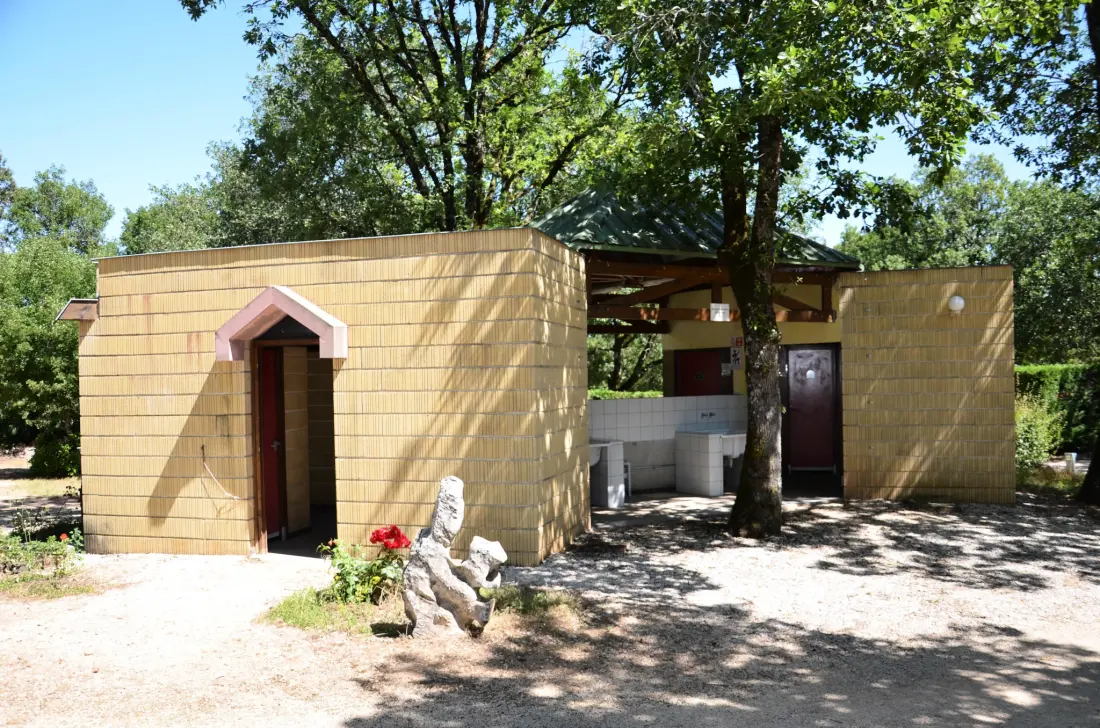 Camping LE ROC 3 étoiles★★★