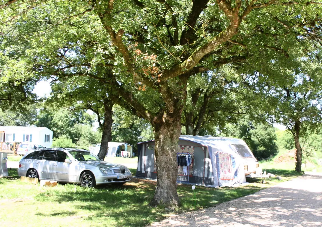 Camping LE ROC 3 étoiles★★★