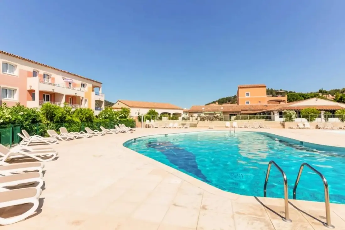Logement Vue Sur Mer Avec Piscine, Tennis