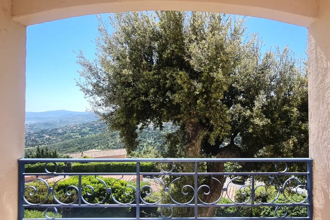 Logement Vue Sur Mer Avec Piscine, Tennis