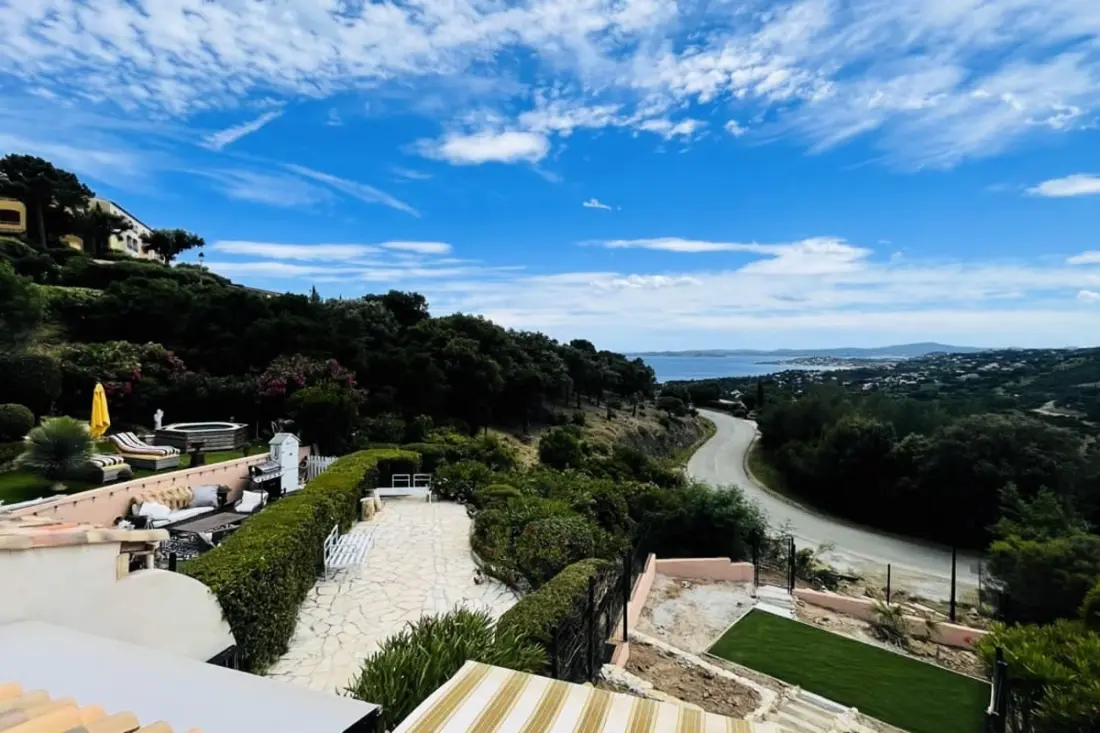 Mazet Avec Vue Sur Le Golfe De Saint-tropez