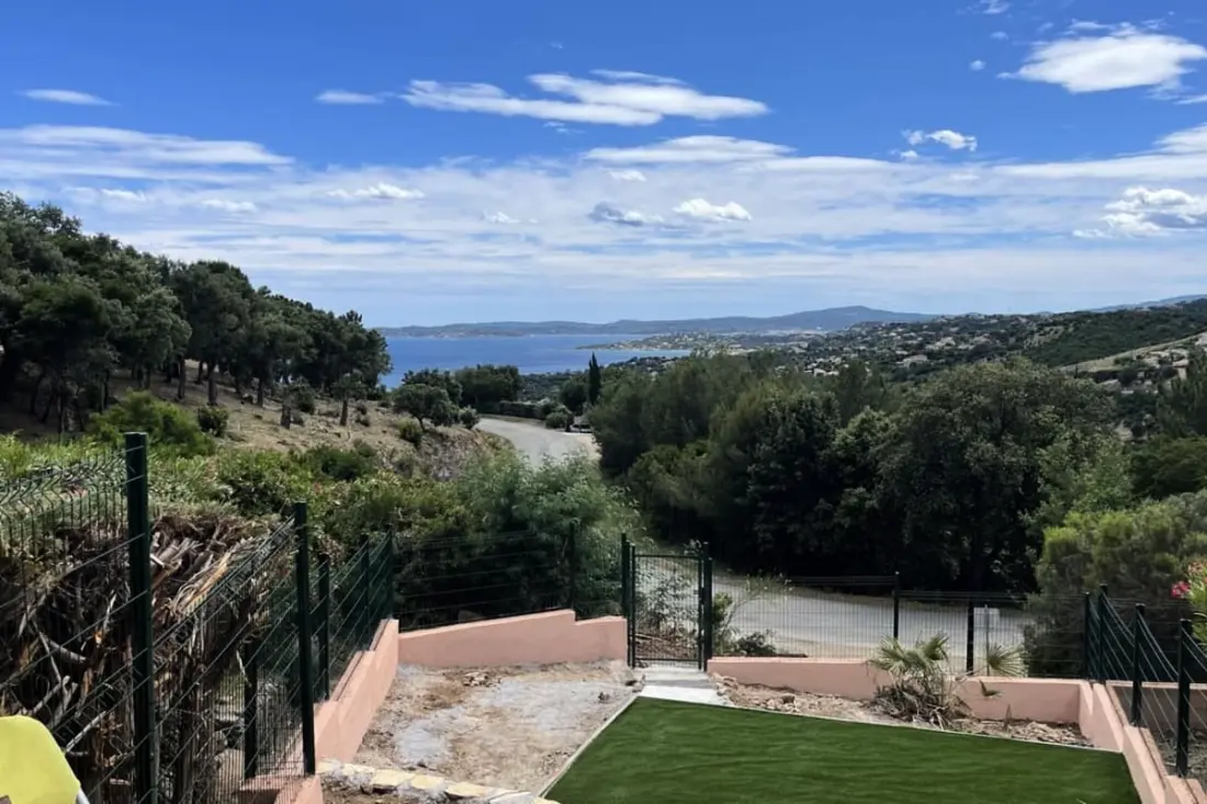Mazet Avec Vue Sur Le Golfe De Saint-tropez