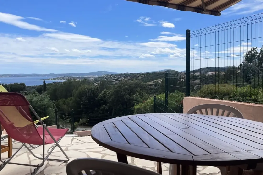 Mazet Avec Vue Sur Le Golfe De Saint-tropez