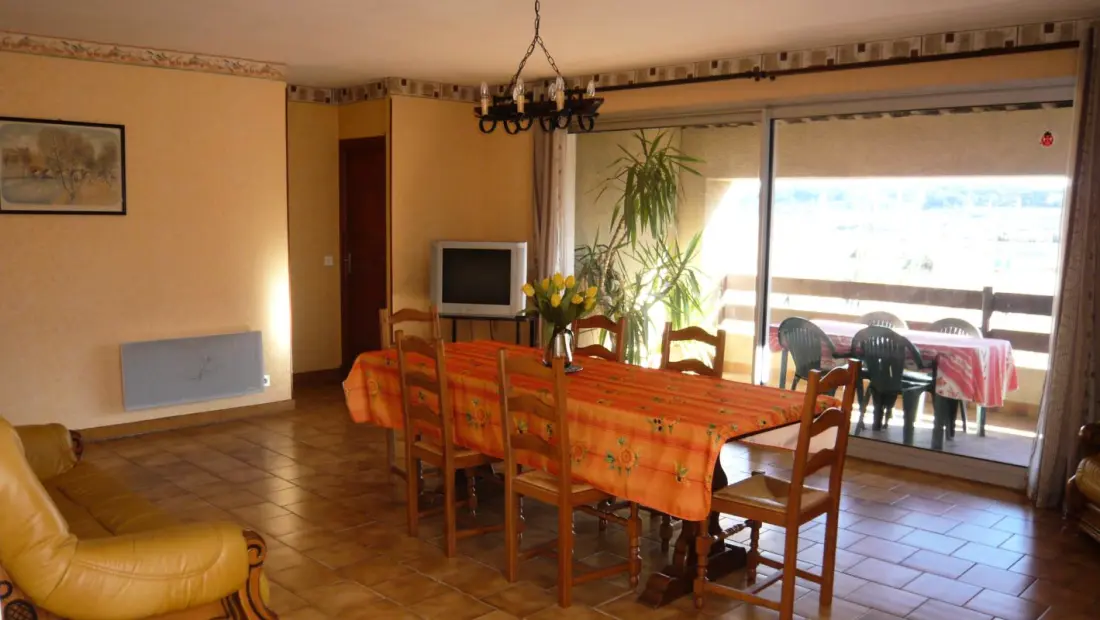 Gîte de France à Roquefort Des Corbieres  14